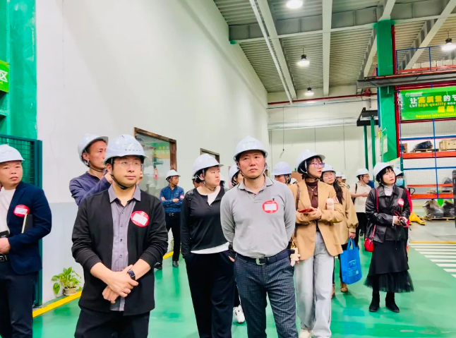 上海盛和塾参访萨震压缩机（上海）有限公司.png
